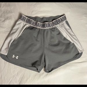 UNDER ARMOUR SHORTS
